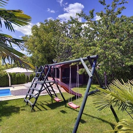 Villa Semy Пазин Екстериор снимка