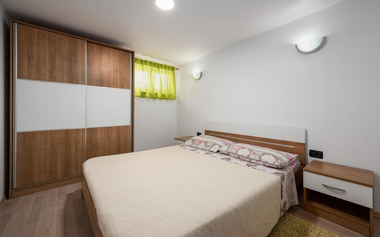 Villa Semy Пазин Екстериор снимка