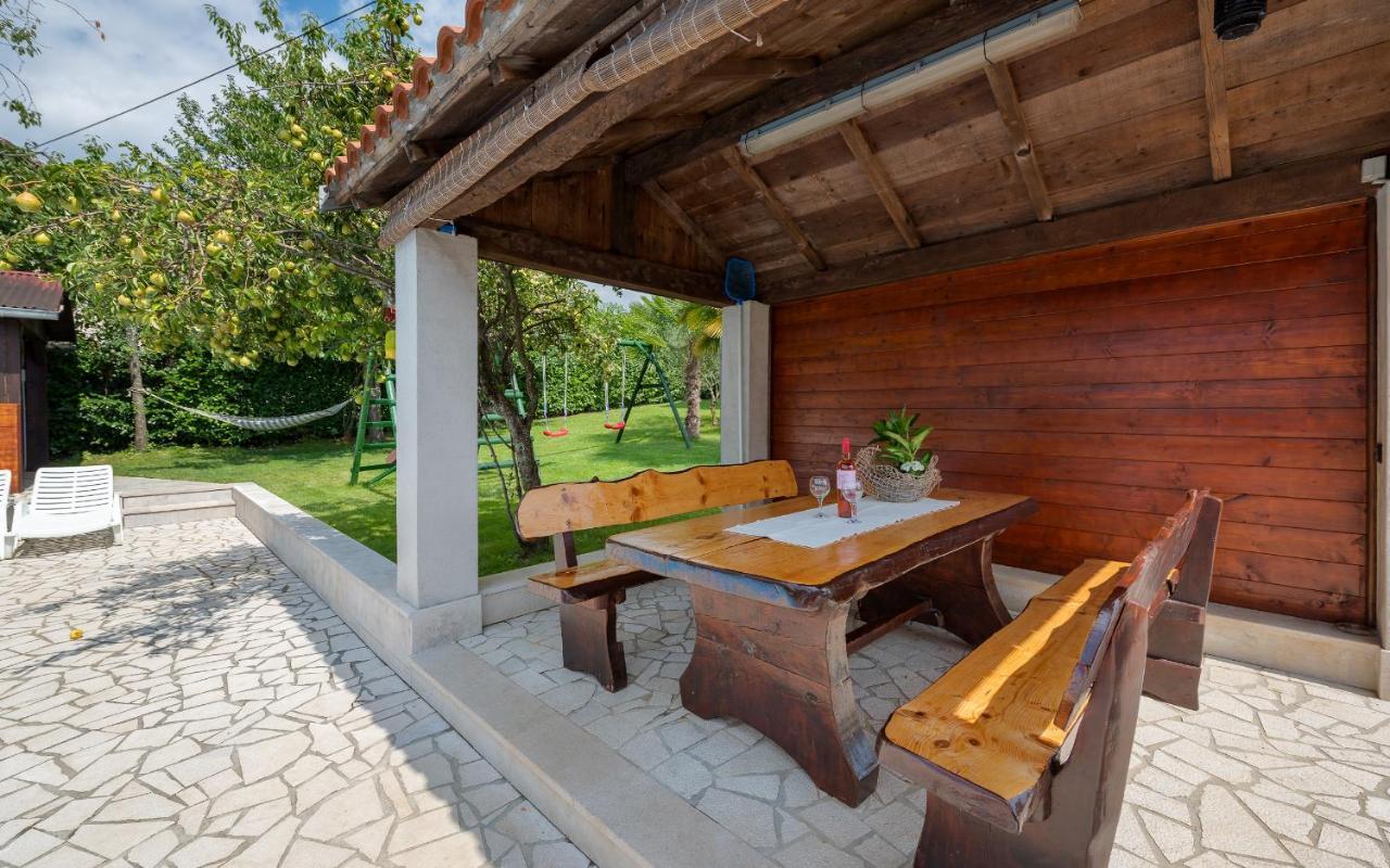 Villa Semy Пазин Екстериор снимка