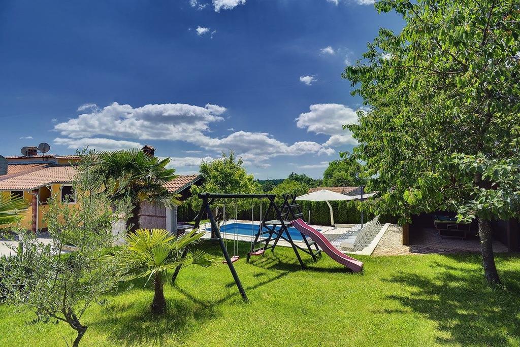 Villa Semy Пазин Екстериор снимка